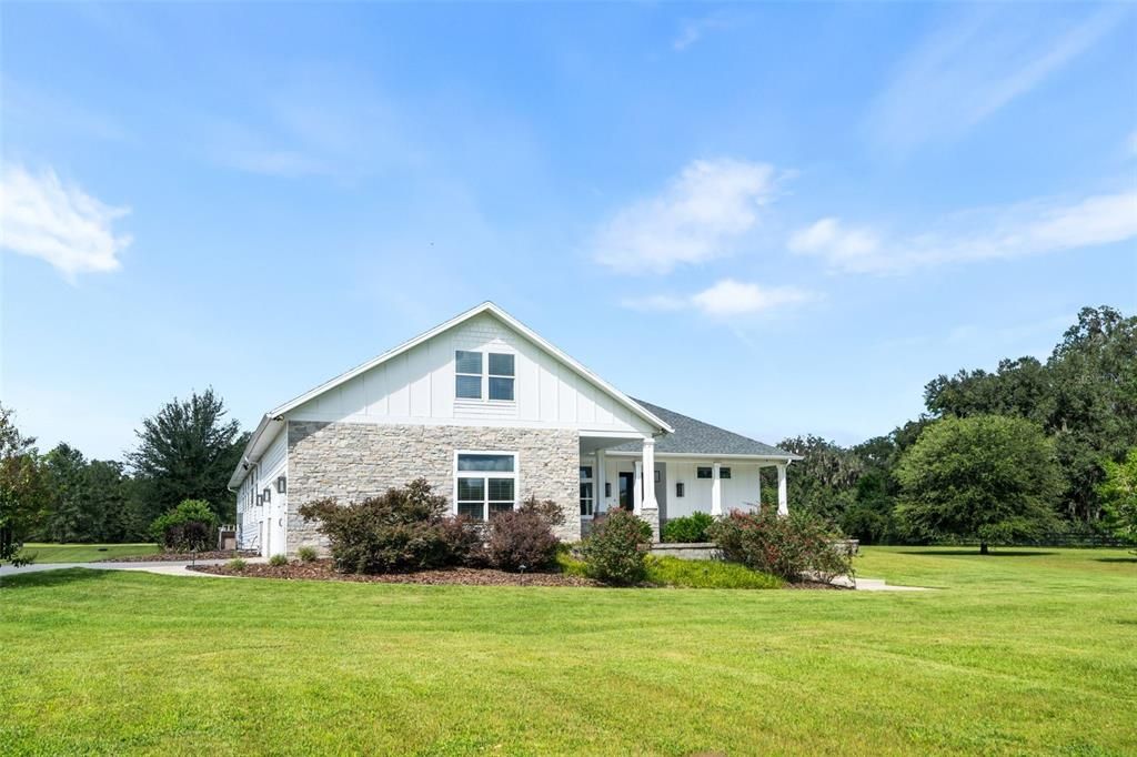 For Sale: $1,325,000 (5 beds, 3 baths, 4742 Square Feet)