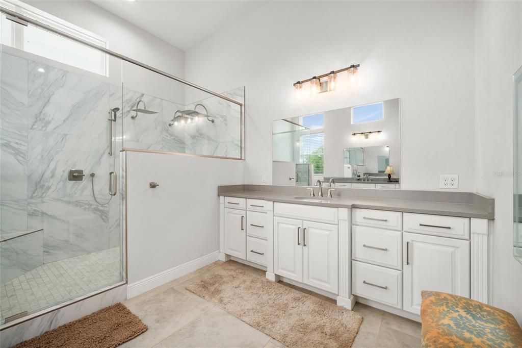 For Sale: $1,325,000 (5 beds, 3 baths, 4742 Square Feet)