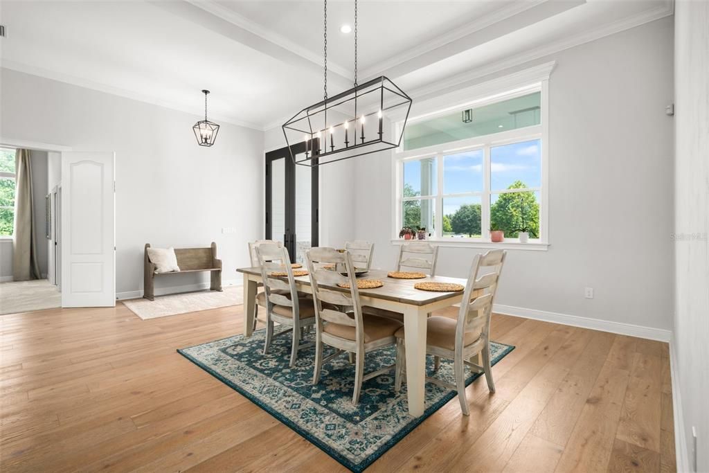 For Sale: $1,325,000 (5 beds, 3 baths, 4742 Square Feet)