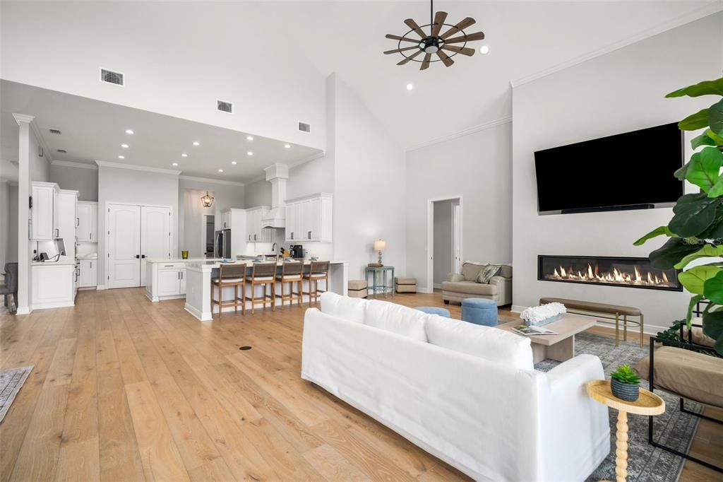 For Sale: $1,325,000 (5 beds, 3 baths, 4742 Square Feet)