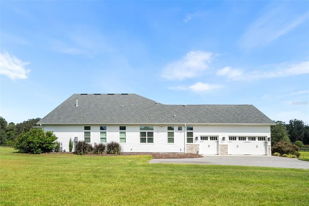 For Sale: $1,325,000 (5 beds, 3 baths, 4742 Square Feet)