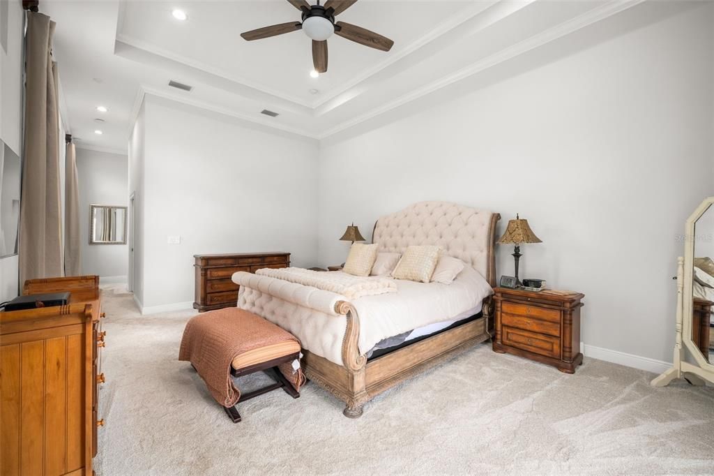 For Sale: $1,325,000 (5 beds, 3 baths, 4742 Square Feet)