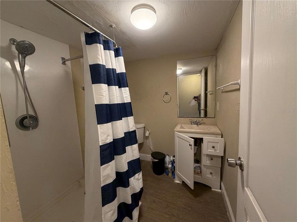 For Sale: $125,000 (3 beds, 2 baths, 1096 Square Feet)