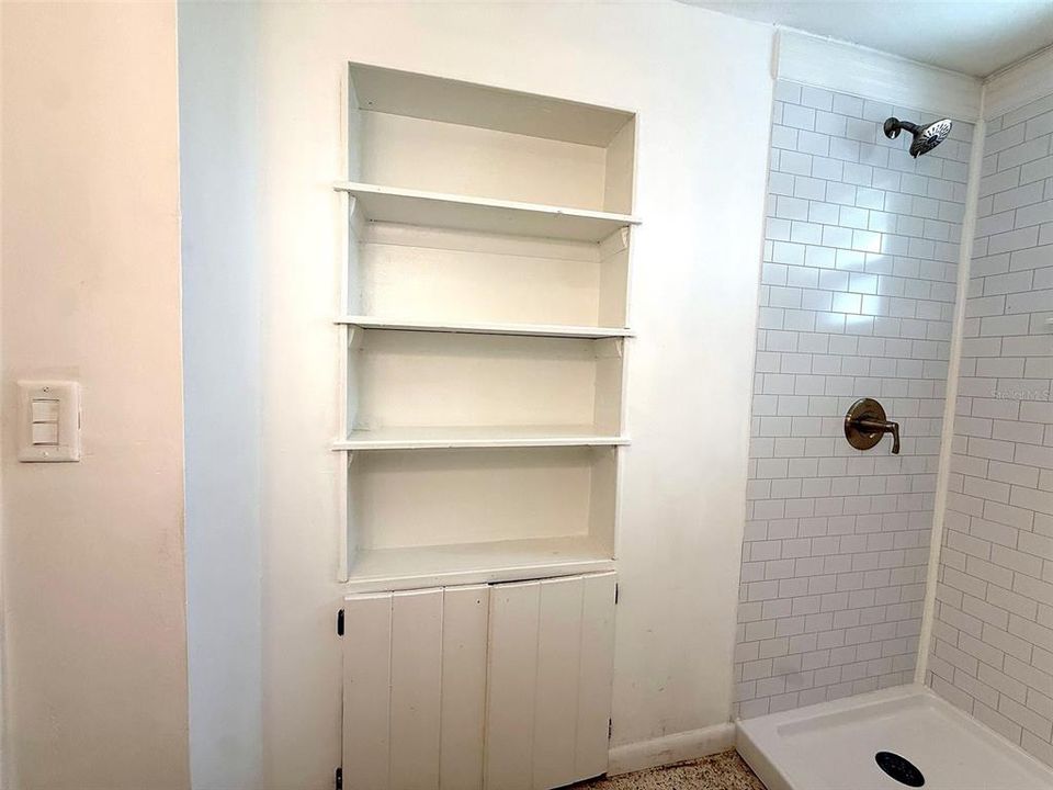 На продажу: $269,900 (2 спален, 2 ванн, 1344 Квадратных фут)