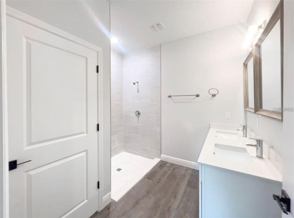 For Rent: $1,900 (4 beds, 2 baths, 1636 Square Feet)