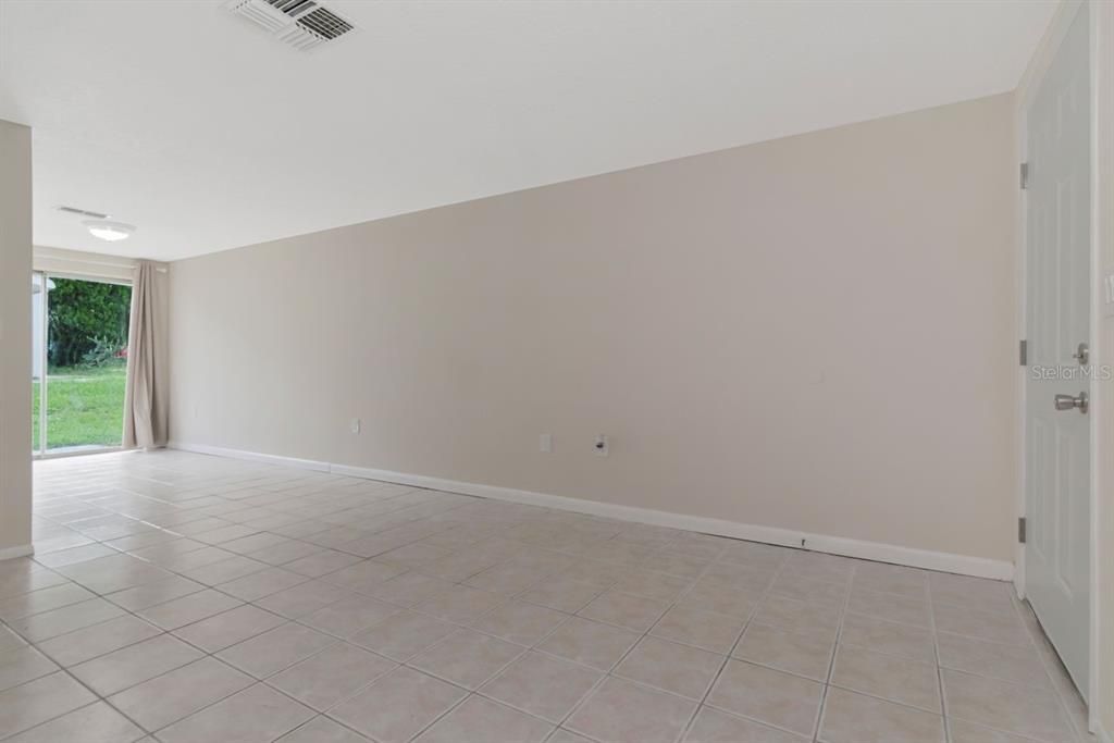 For Sale: $310,000 (4 beds, 0 baths, 1484 Square Feet)