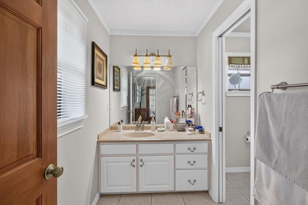 For Sale: $6,000,000 (3 beds, 2 baths, 2520 Square Feet)