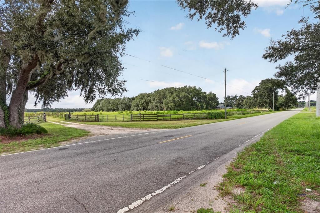 For Sale: $6,000,000 (3 beds, 2 baths, 2520 Square Feet)