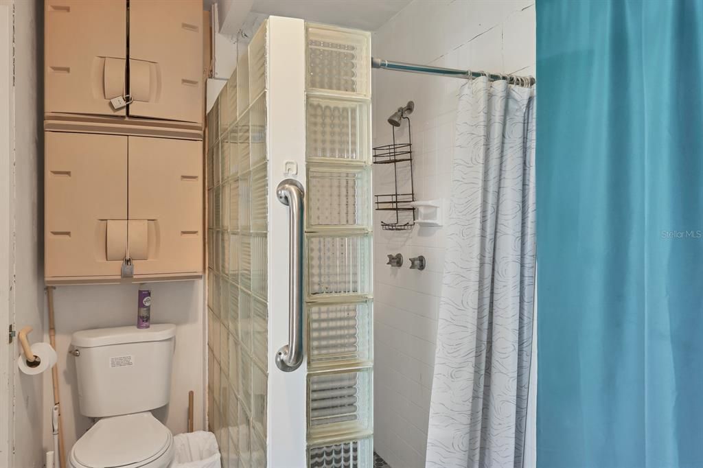 В аренду: $2,450 (2 спален, 2 ванн, 1249 Квадратных фут)