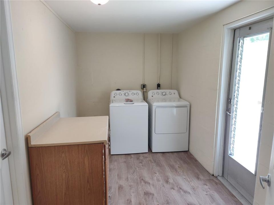 En Renta: $2,400 (4 camas, 2 baños, 1491 Pies cuadrados)