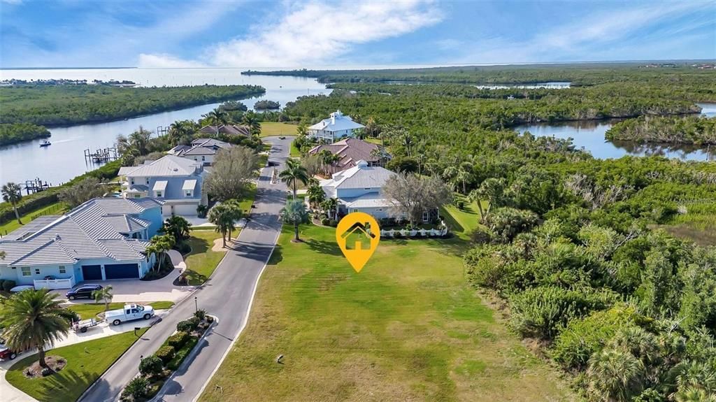 На продажу: $175,000 (0.46 acres)