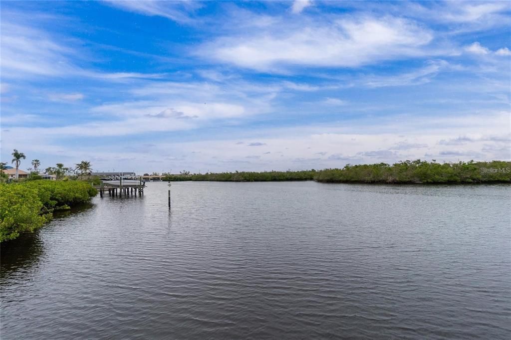 На продажу: $175,000 (0.46 acres)
