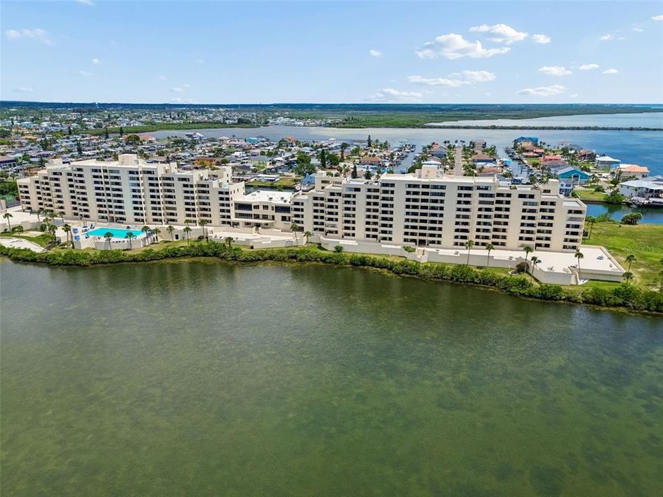 На продажу: $249,900 (1 спален, 1 ванн, 733 Квадратных фут)