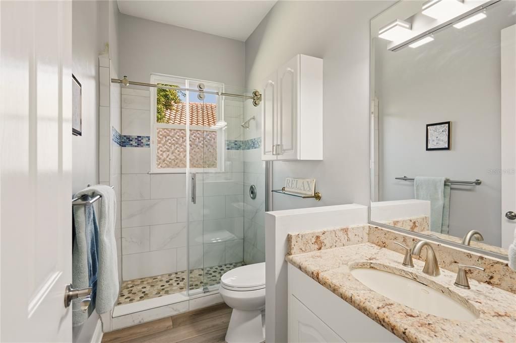 En Venta: $1,100,000 (4 camas, 3 baños, 2928 Pies cuadrados)