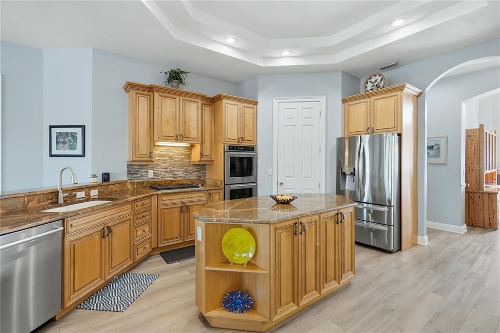 En Venta: $1,100,000 (4 camas, 3 baños, 2928 Pies cuadrados)