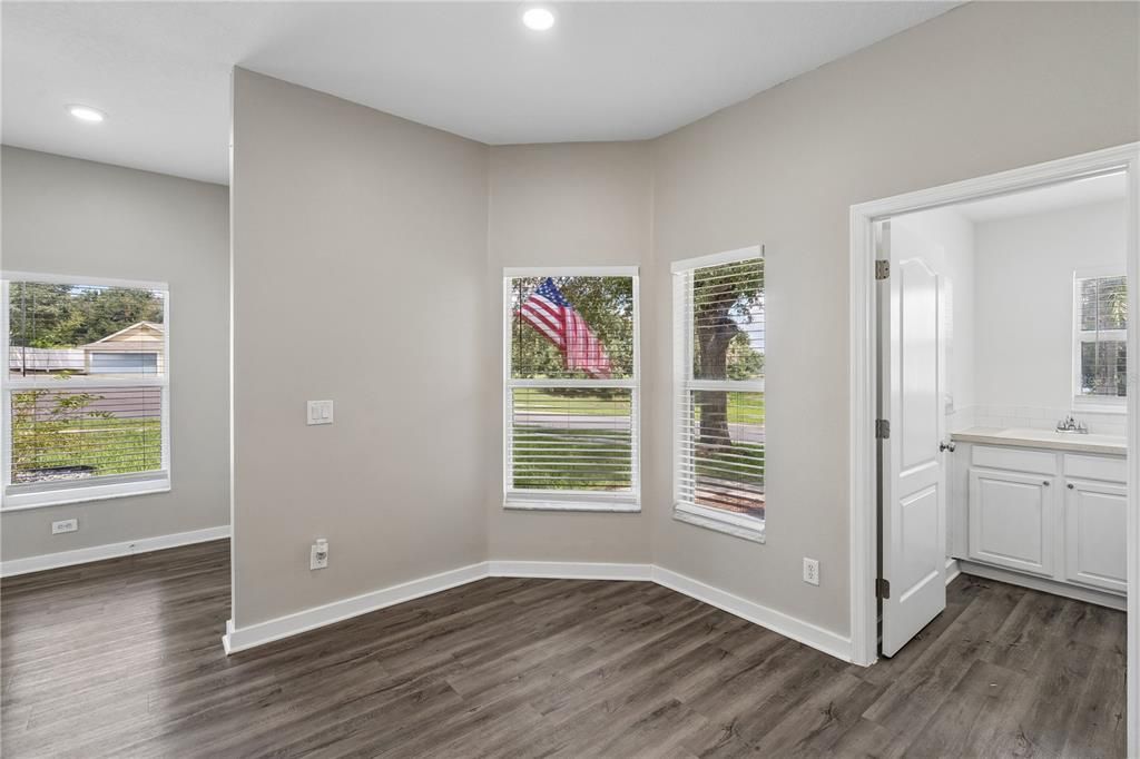 For Sale: $303,900 (3 beds, 2 baths, 1500 Square Feet)