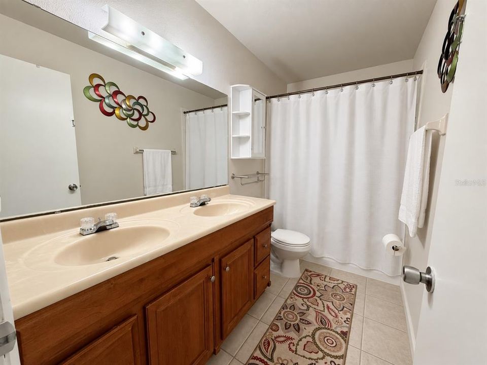 For Sale: $360,000 (4 beds, 0 baths, 1984 Square Feet)