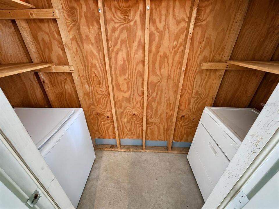 For Sale: $360,000 (4 beds, 0 baths, 1984 Square Feet)