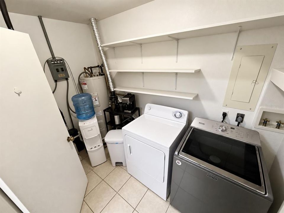 For Sale: $360,000 (4 beds, 0 baths, 1984 Square Feet)