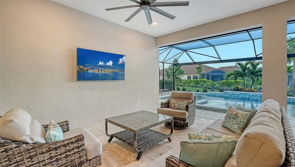 Activo con contrato: $975,000 (3 camas, 3 baños, 2256 Pies cuadrados)