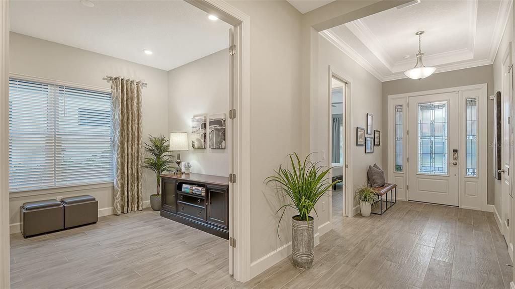 Activo con contrato: $975,000 (3 camas, 3 baños, 2256 Pies cuadrados)