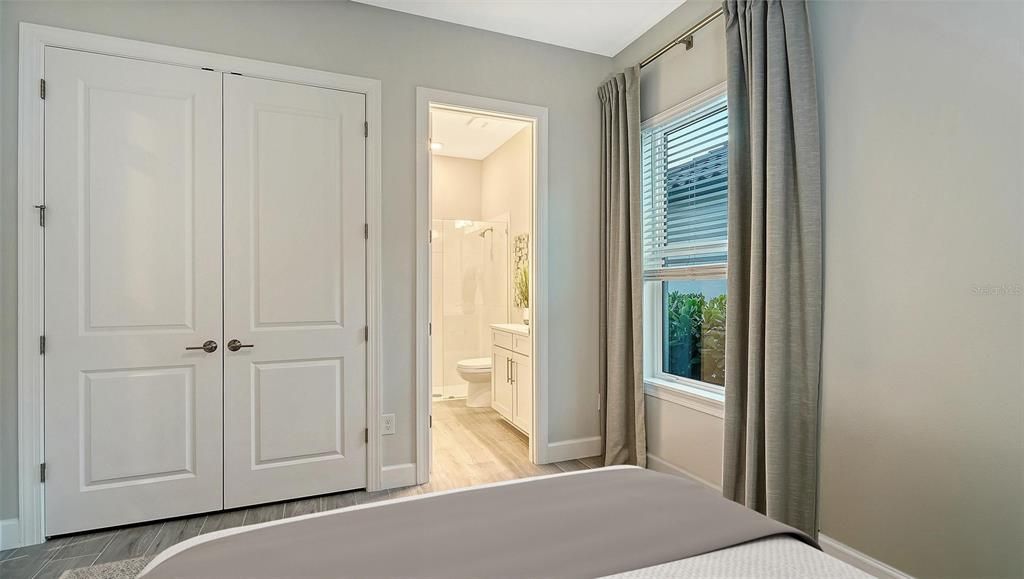 Activo con contrato: $975,000 (3 camas, 3 baños, 2256 Pies cuadrados)