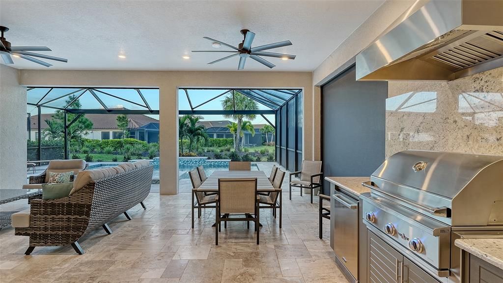 Activo con contrato: $975,000 (3 camas, 3 baños, 2256 Pies cuadrados)