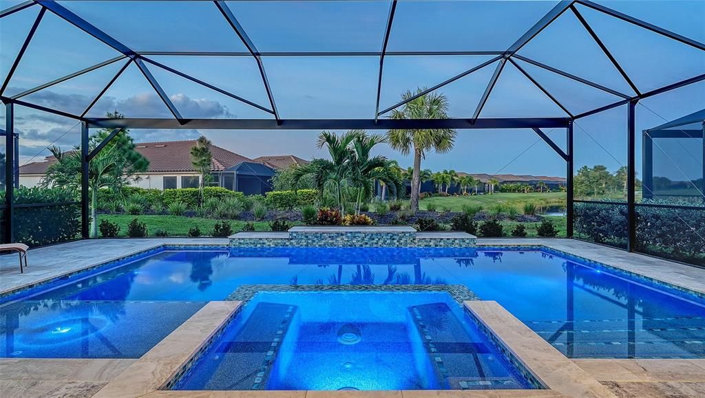 Activo con contrato: $975,000 (3 camas, 3 baños, 2256 Pies cuadrados)
