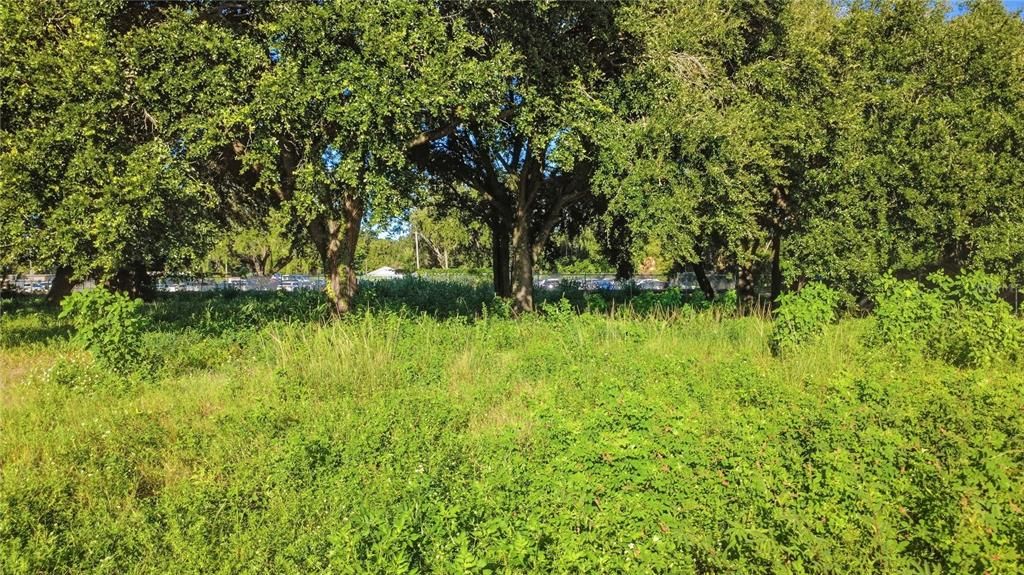 En Venta: $1,100,000 (0.77 acres)