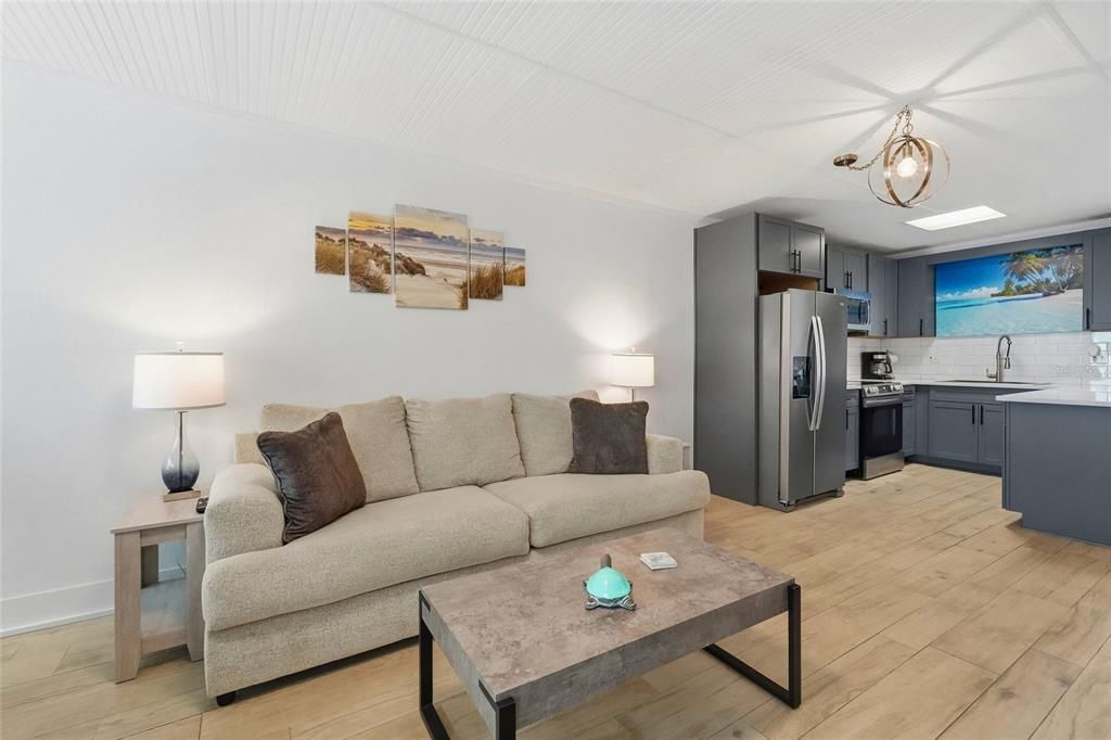 En Venta: $679,900 (2 camas, 2 baños, 1050 Pies cuadrados)