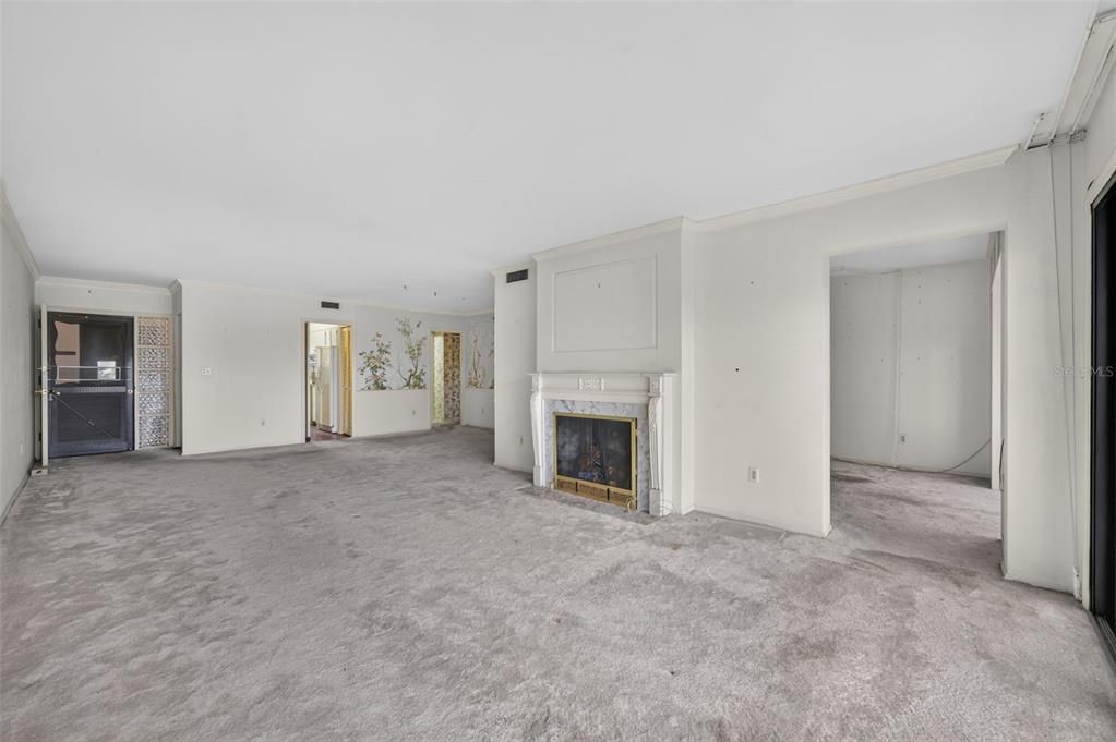 For Sale: $850,000 (3 beds, 2 baths, 1639 Square Feet)