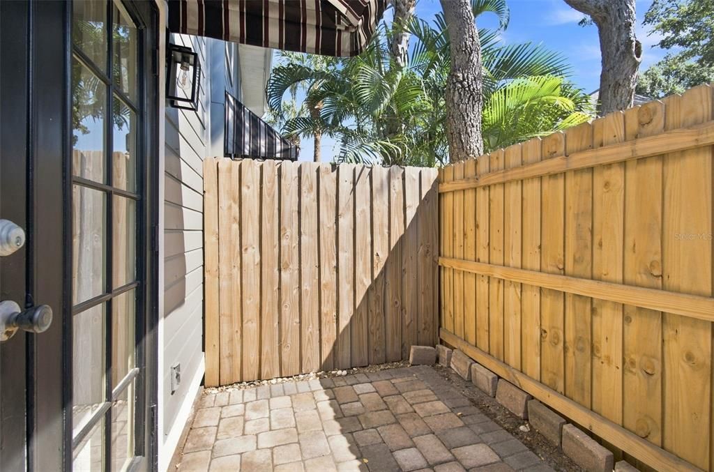 En Venta: $475,000 (2 camas, 2 baños, 1014 Pies cuadrados)