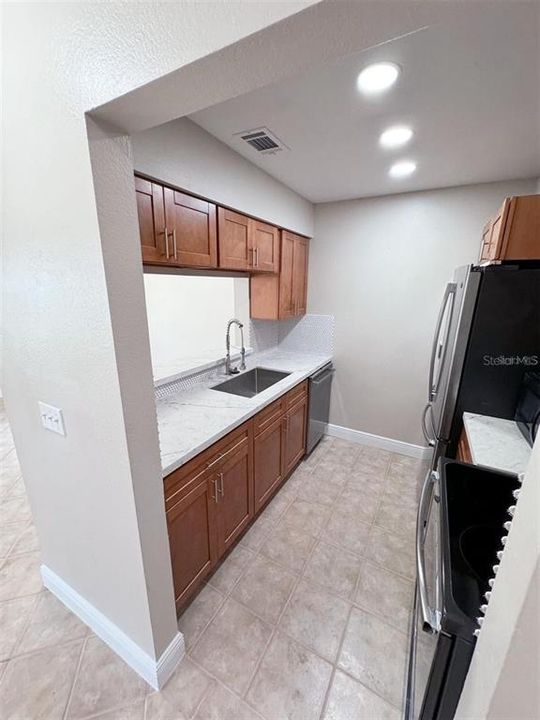 В аренду: $1,650 (2 спален, 2 ванн, 912 Квадратных фут)
