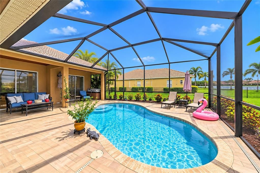 En Venta: $920,000 (4 camas, 3 baños, 2635 Pies cuadrados)