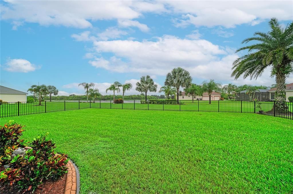 En Venta: $920,000 (4 camas, 3 baños, 2635 Pies cuadrados)