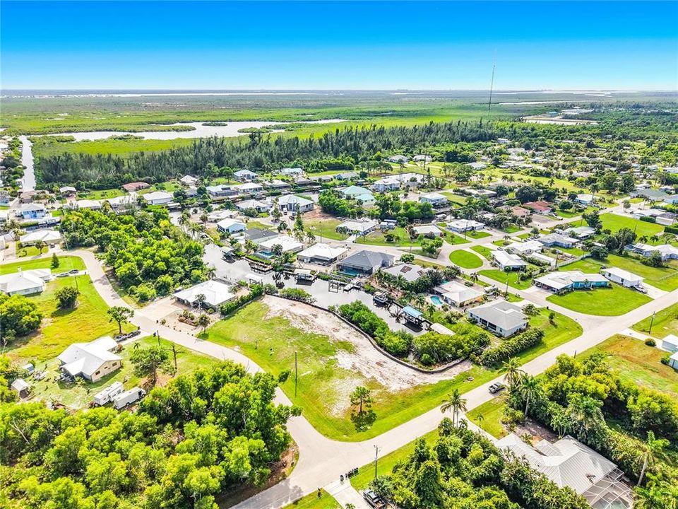 На продажу: $220,000 (0.25 acres)
