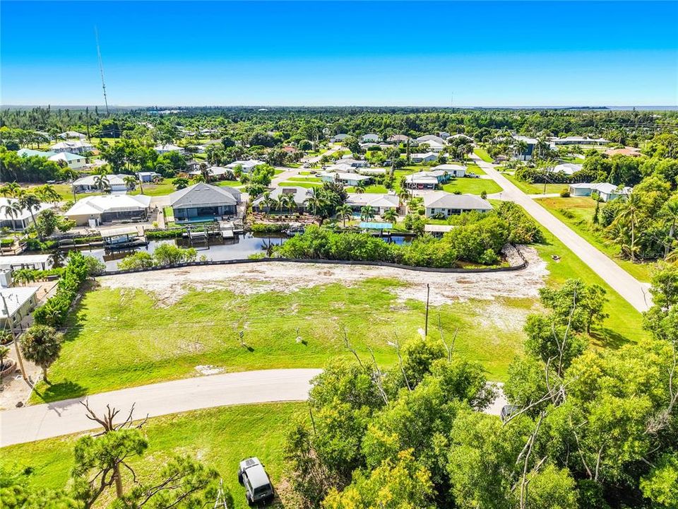 На продажу: $220,000 (0.25 acres)