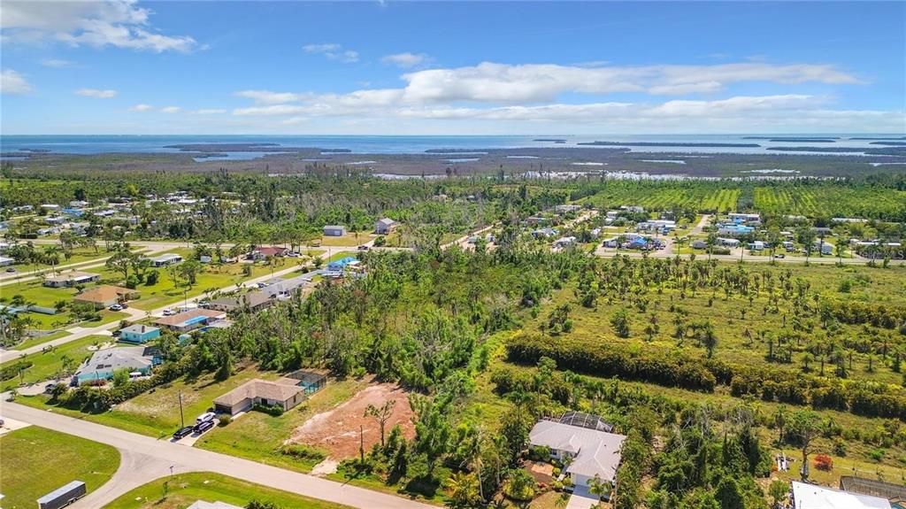 На продажу: $220,000 (0.25 acres)