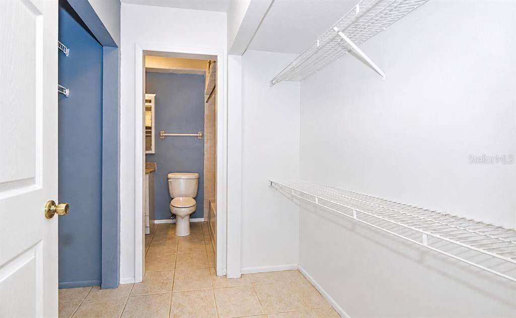 For Sale: $169,000 (2 beds, 2 baths, 969 Square Feet)