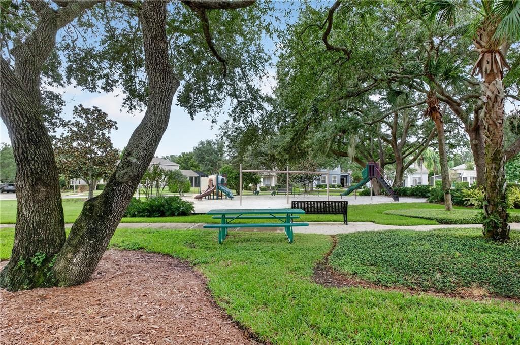 For Sale: $680,000 (4 beds, 3 baths, 2560 Square Feet)