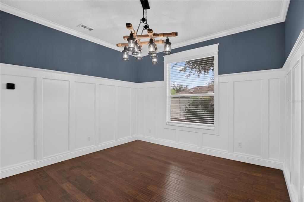 For Sale: $680,000 (4 beds, 3 baths, 2560 Square Feet)