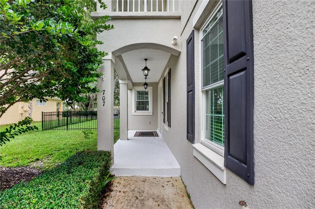 For Sale: $680,000 (4 beds, 3 baths, 2560 Square Feet)