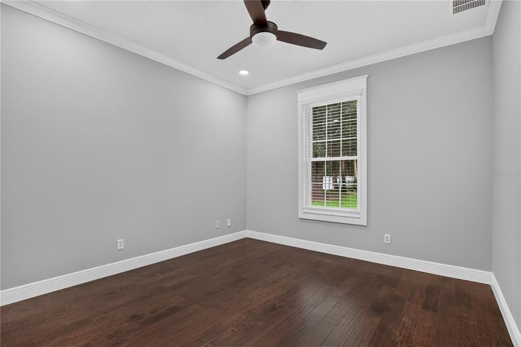 For Sale: $680,000 (4 beds, 3 baths, 2560 Square Feet)