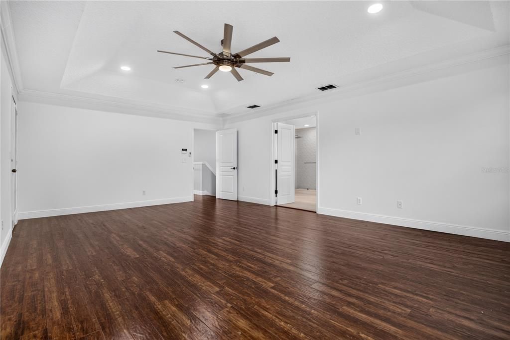 For Sale: $680,000 (4 beds, 3 baths, 2560 Square Feet)