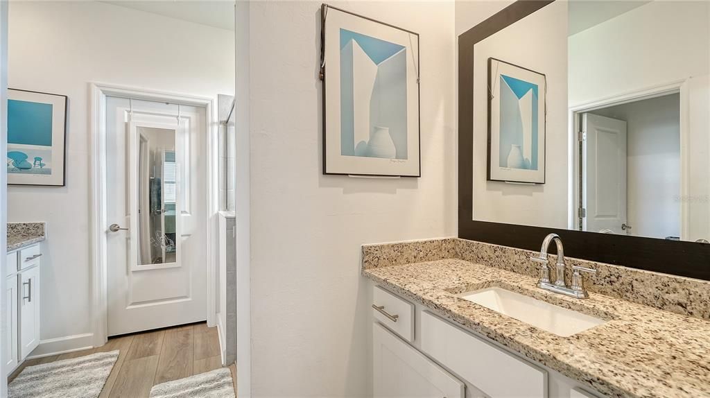 For Sale: $399,900 (2 beds, 2 baths, 1557 Square Feet)