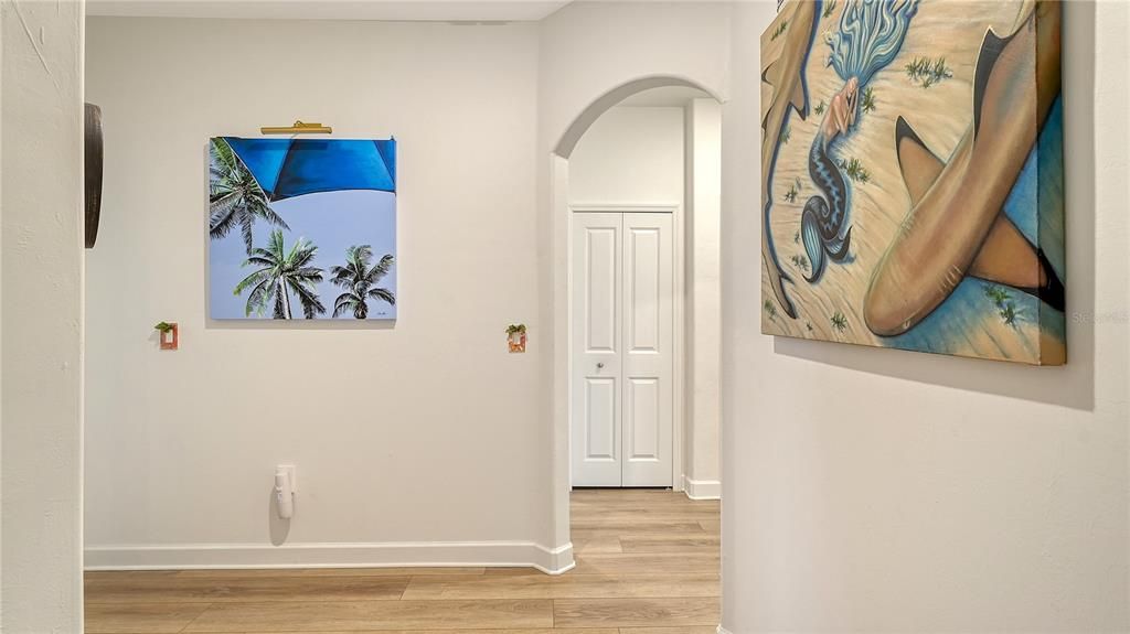 For Sale: $399,900 (2 beds, 2 baths, 1557 Square Feet)