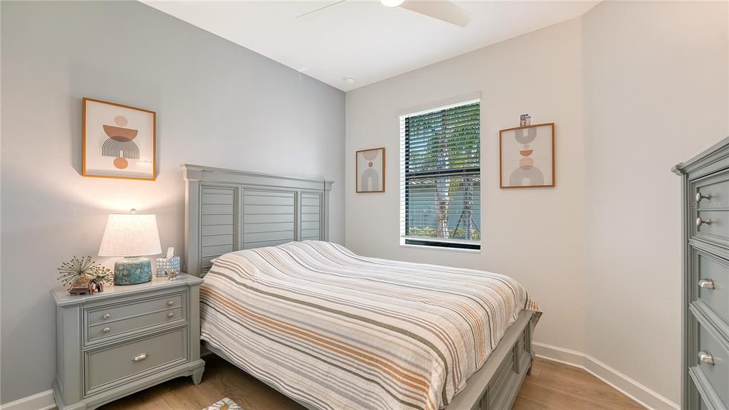 For Sale: $399,900 (2 beds, 2 baths, 1557 Square Feet)