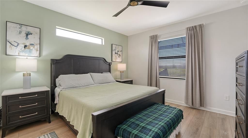 For Sale: $399,900 (2 beds, 2 baths, 1557 Square Feet)