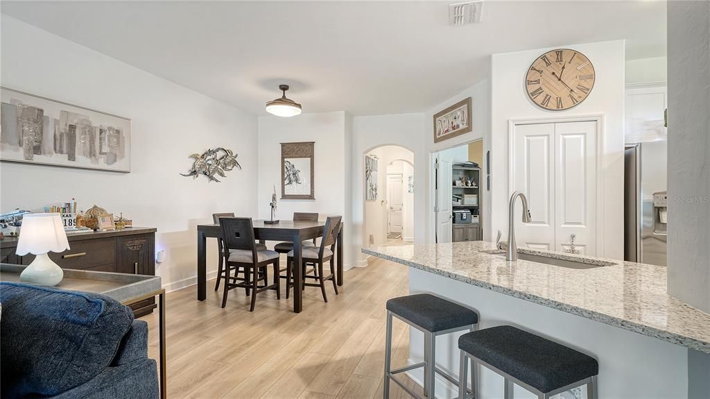 For Sale: $399,900 (2 beds, 2 baths, 1557 Square Feet)