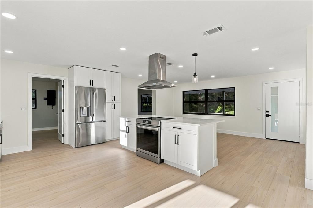 For Sale: $245,000 (3 beds, 2 baths, 1312 Square Feet)